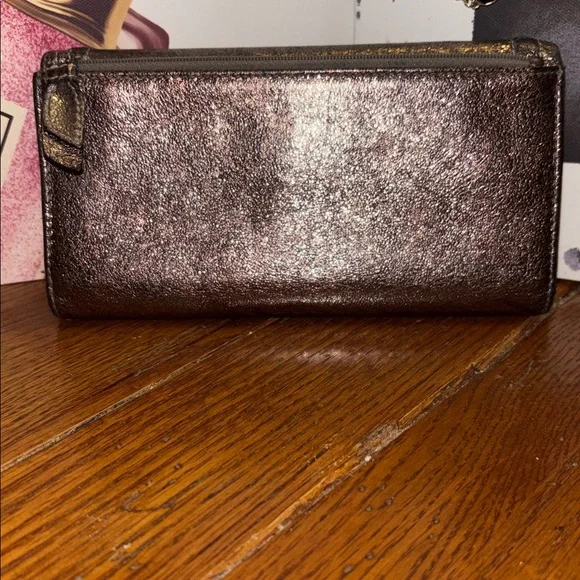 Coach Metallic Pewter Pebbled Leather Envelope Wallet - Silver Logo Hardware - Picture 3 of 16